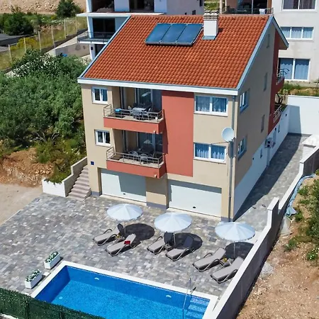 Appartement Laura *