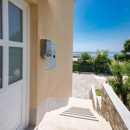 Laura Apartment Makarska