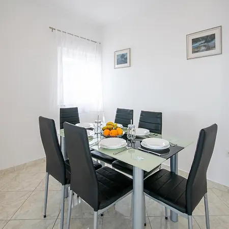 Apartament Laura Makarska