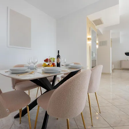 Laura Apartman Makarska