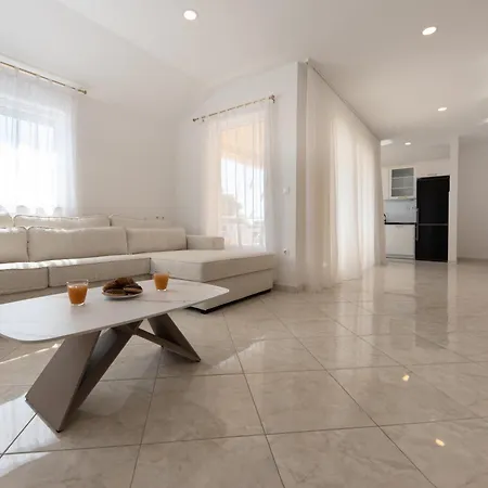 Laura Appartement *