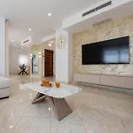 Laura Apartment