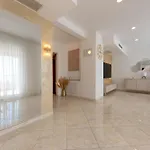 Laura Apartment